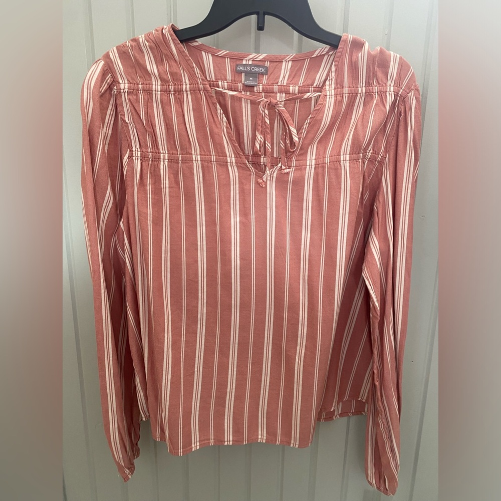 Falls Creek women’s size medium new with tags Striped Top salmon color (A47)